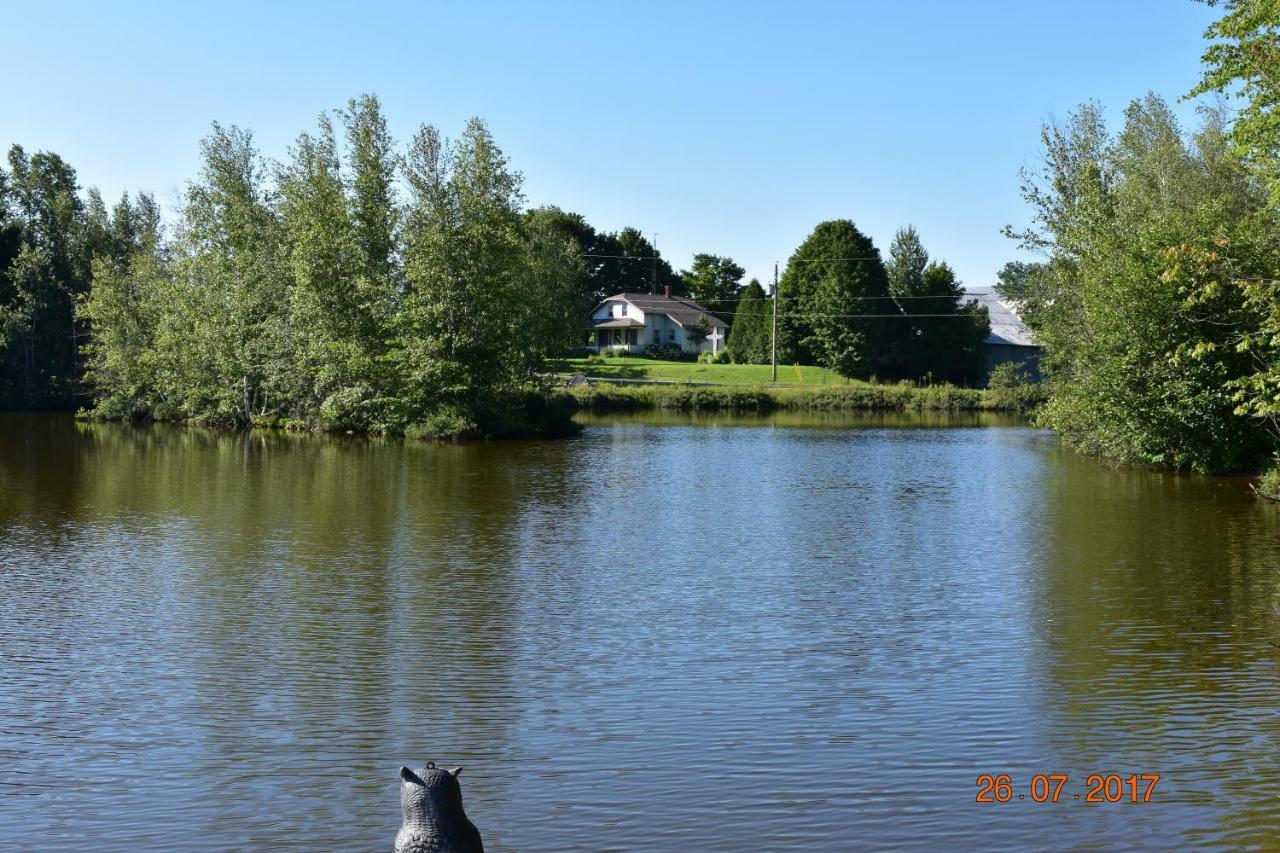 Vila Domaine Henri-Daze Saint-Pierre-Baptiste Exteriér fotografie